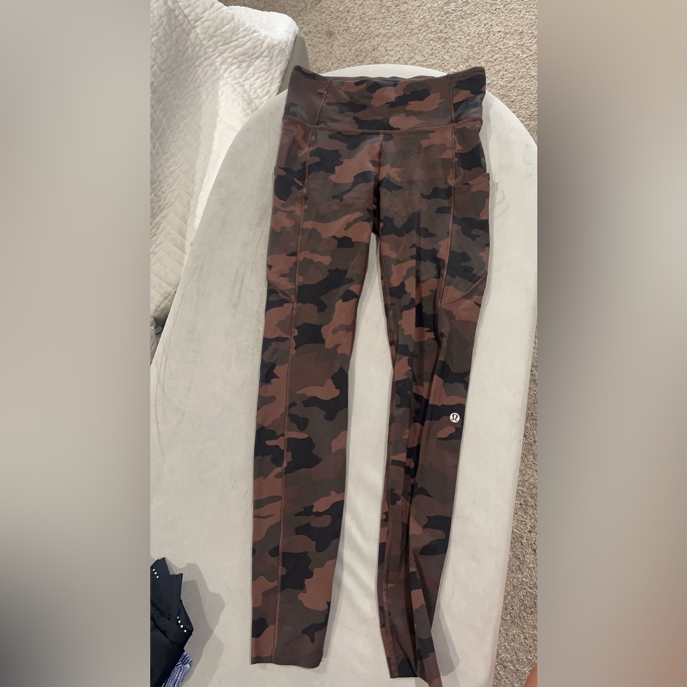 Lululemon camo fast and free 25inch leggings, never worn